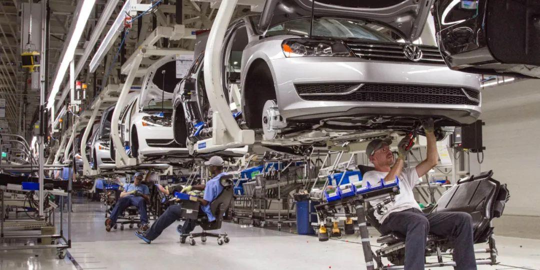裁員、關(guān)停、外流,德國汽車工業(yè)怎么了?
