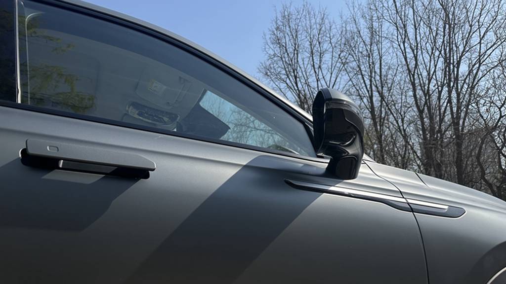 一臺(tái)不輸BBA豪華質(zhì)感的大5座SUV  還有這些亮點(diǎn)