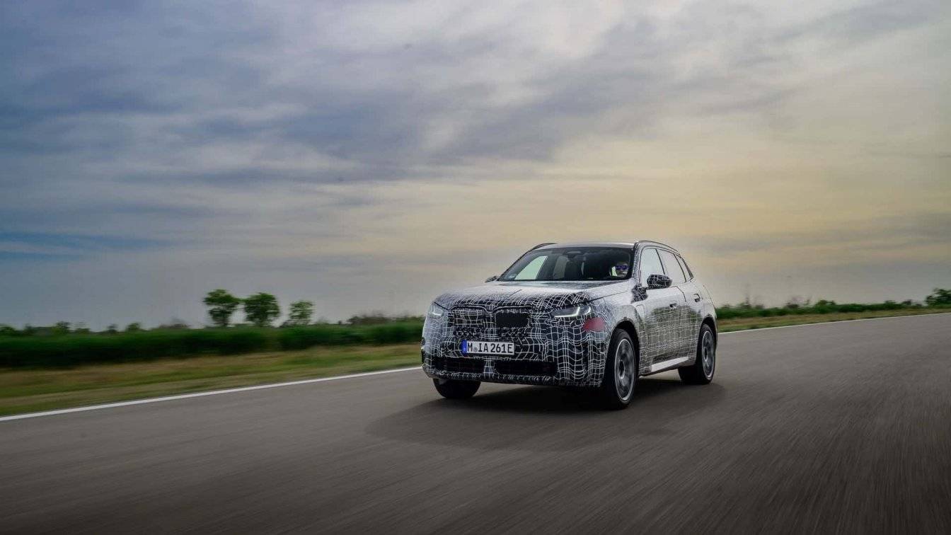 2025款寶馬X3要來了 風(fēng)阻更低尺寸更大 年內(nèi)將正式上市