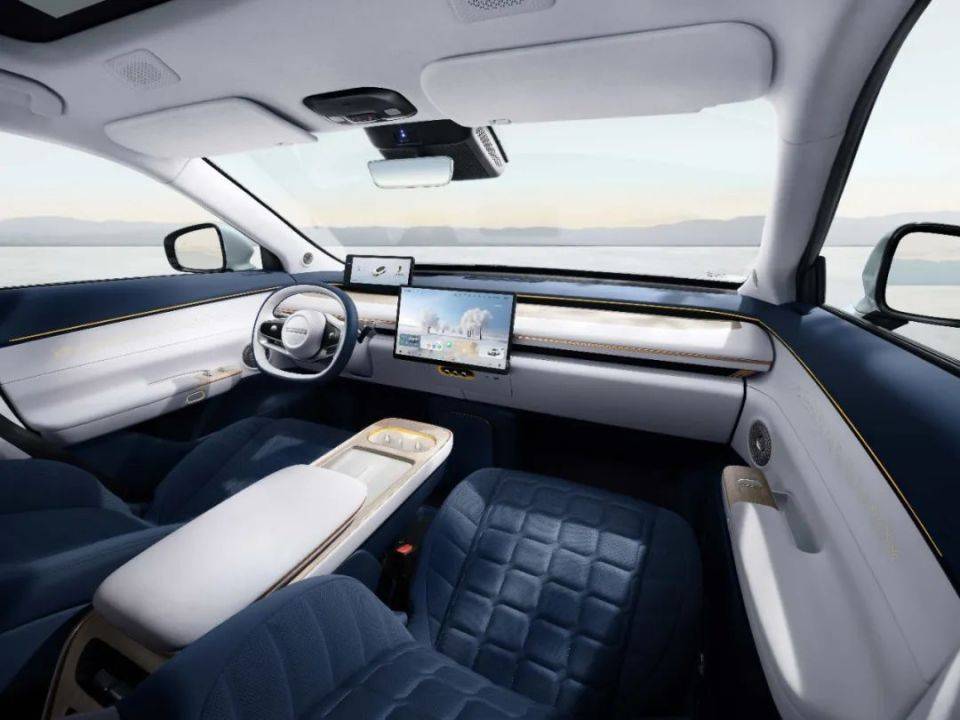 起價18.98萬!配增程/純電,星紀元ET要讓誰“頭痛”?