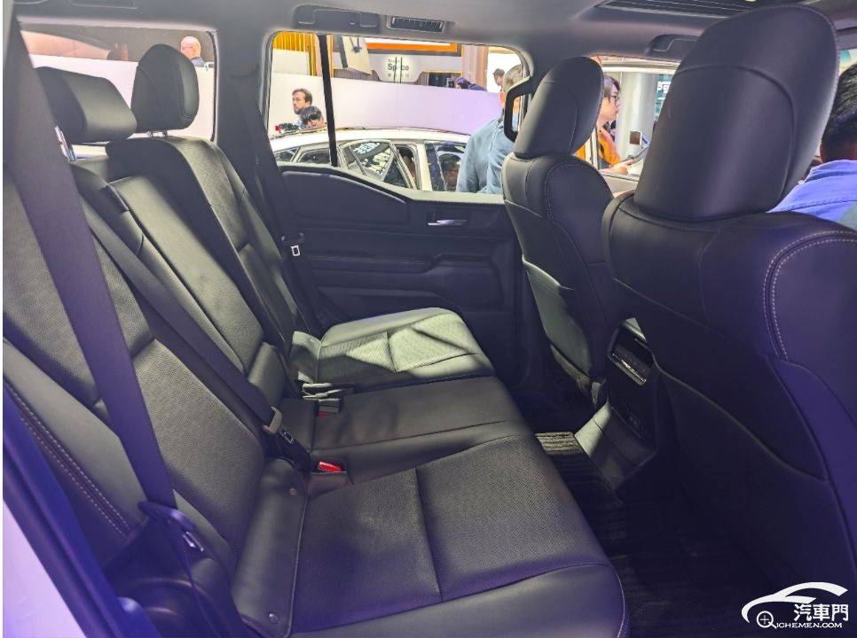 2024北京車展實(shí)拍:福特烈馬VS普拉多 14