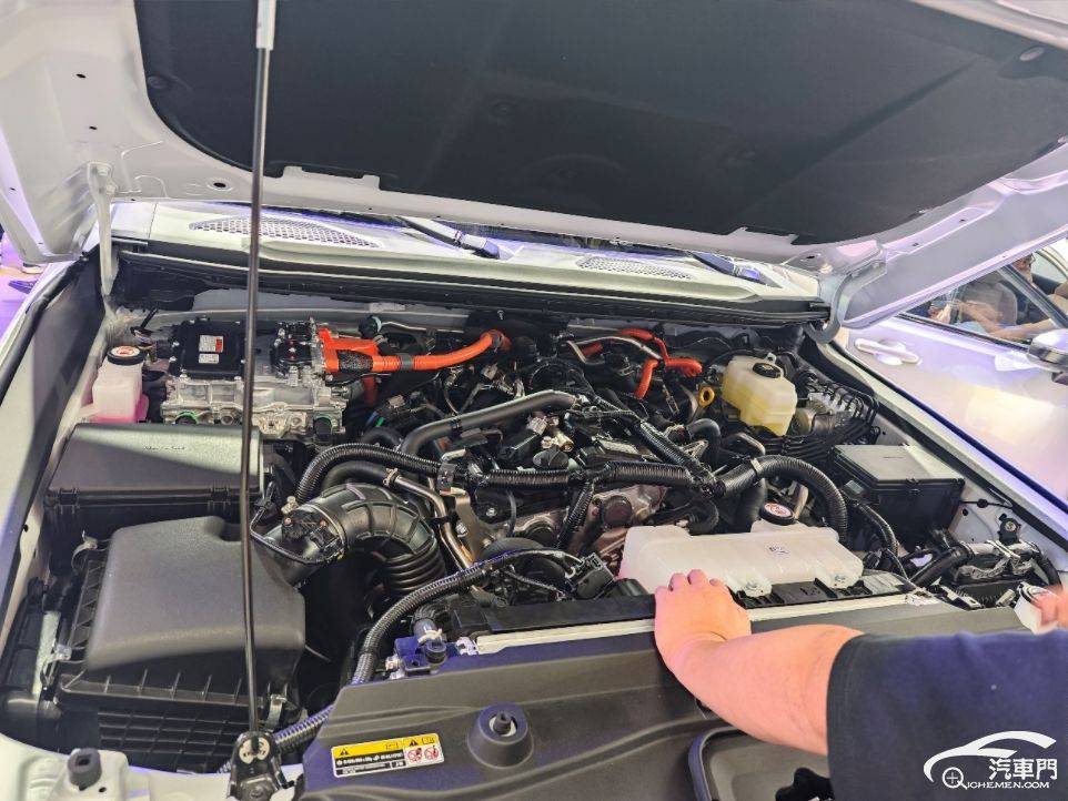 2024北京車展實(shí)拍:福特烈馬VS普拉多 16