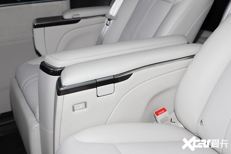 上汽大通大家9混動29.99萬起售!搭1.5T雙電機