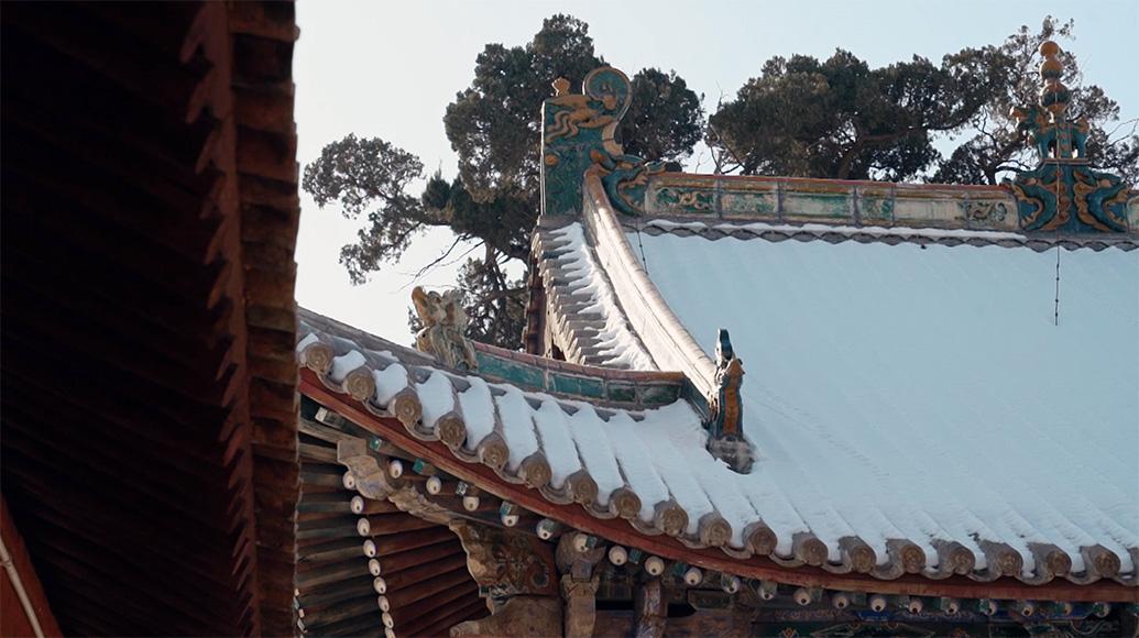 69歲的他,決定回鄉一個人守寺