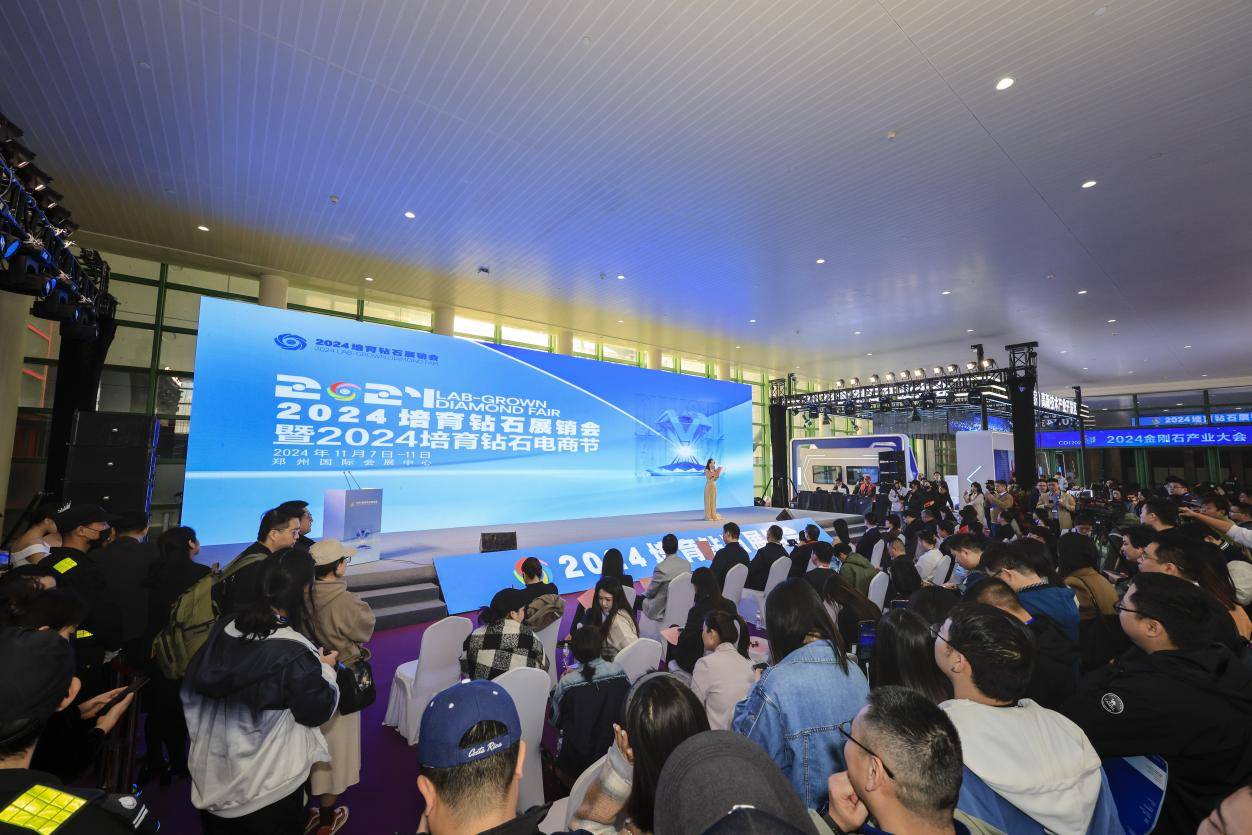 以“質”賦能,向“新”發展——2024鄭州國際車展今日開幕!