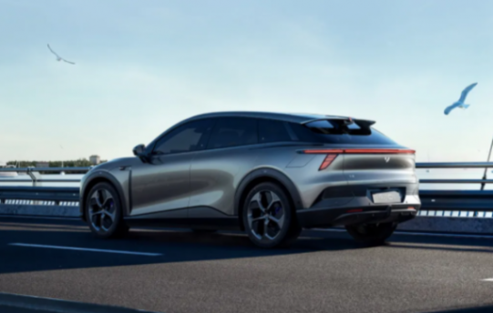 科幻座艙+超大空間,很多人看完極越01后直呼:樂(lè)道L60不香了!