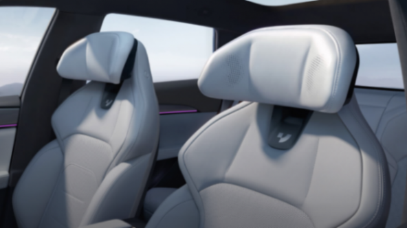 科幻座艙+超大空間,很多人看完極越01后直呼:樂(lè)道L60不香了!