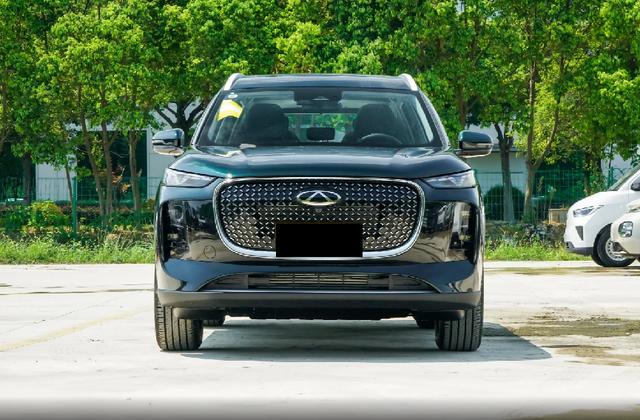 后排放倒能放床，大五座空間布局，瑞虎8 PLUS是不是同價位優選？-有駕