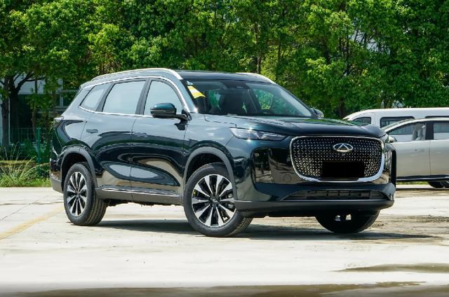 后排放倒能放床，大五座空間布局，瑞虎8 PLUS是不是同價位優選？-有駕