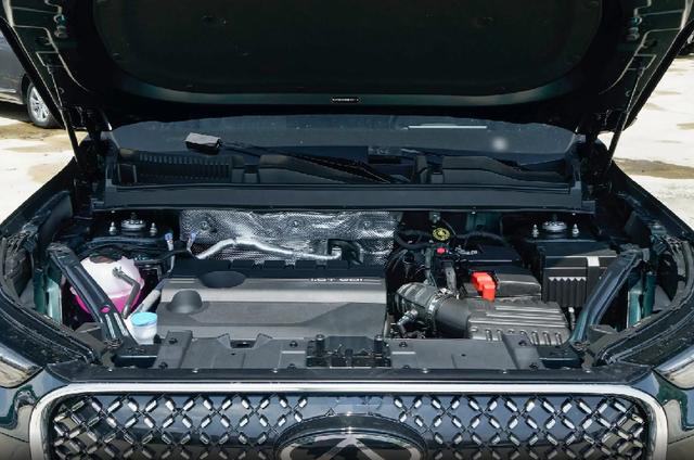 后排放倒能放床，大五座空間布局，瑞虎8 PLUS是不是同價位優選？-有駕