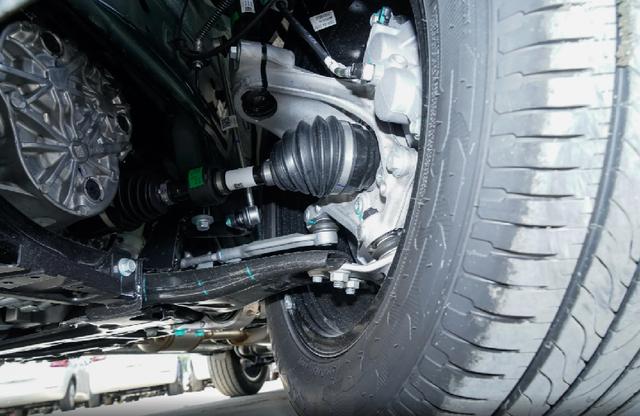 后排放倒能放床，大五座空間布局，瑞虎8 PLUS是不是同價位優選？-有駕