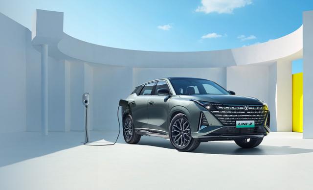 11.79萬續航破千,長安插混新車強勢來襲-有駕 11.79萬續航破千,長安插混新車強勢來襲-有駕