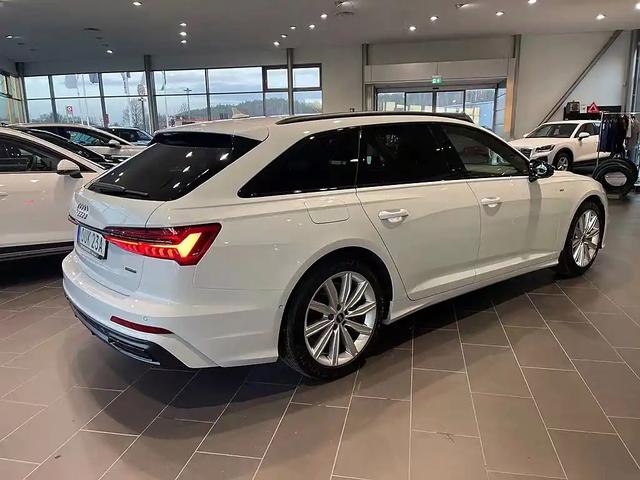 實拍奧迪A6旅行版，白色漆面更加時尚-有駕