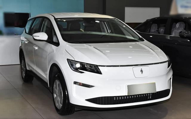 定位緊湊型MPV，13.78萬起售，睿藍8體驗如何？-有駕