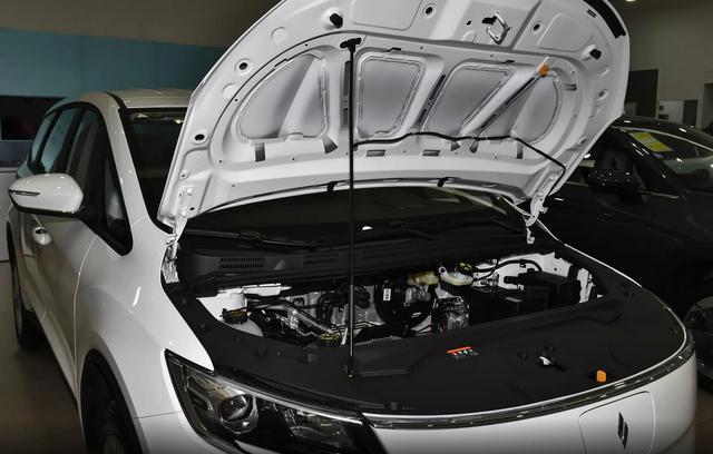 定位緊湊型MPV，13.78萬起售，睿藍8體驗如何？-有駕