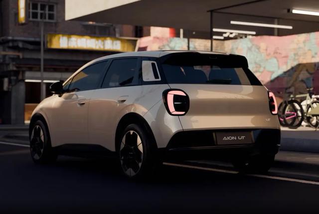 純電小車又多了一個競品，選它還是海豚？-有駕