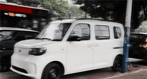 中國人自己的K-car!五菱之光EV亮相街頭:預計明年上市 中國人自己的K-car!全新五菱之光EV亮相街頭:預計明年上市開售