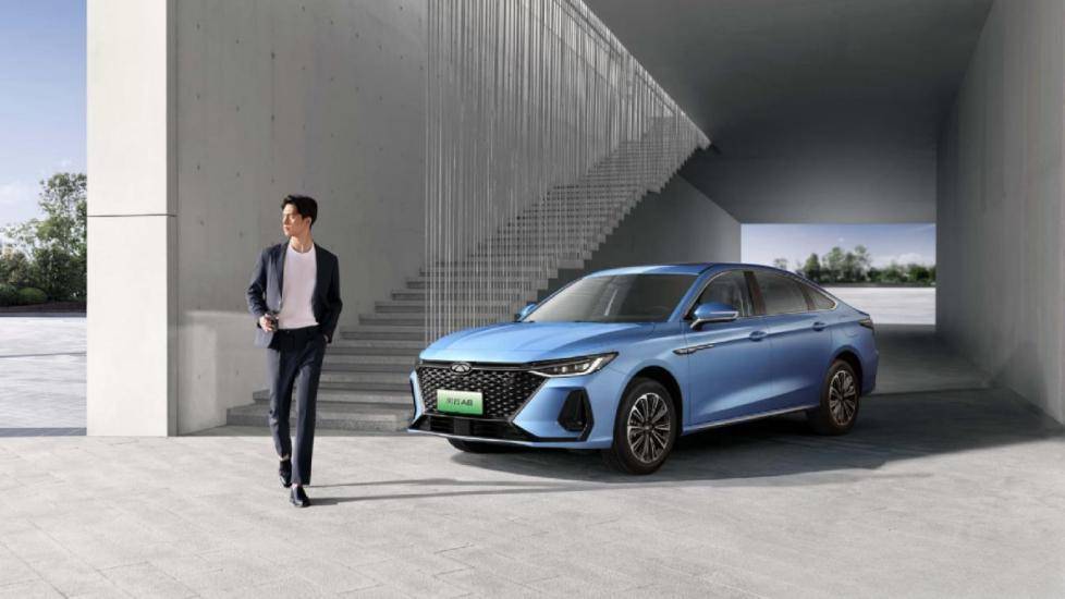 風云A8超能混動新車亮相,傳統車企新能源之戰能否一雪前恥?