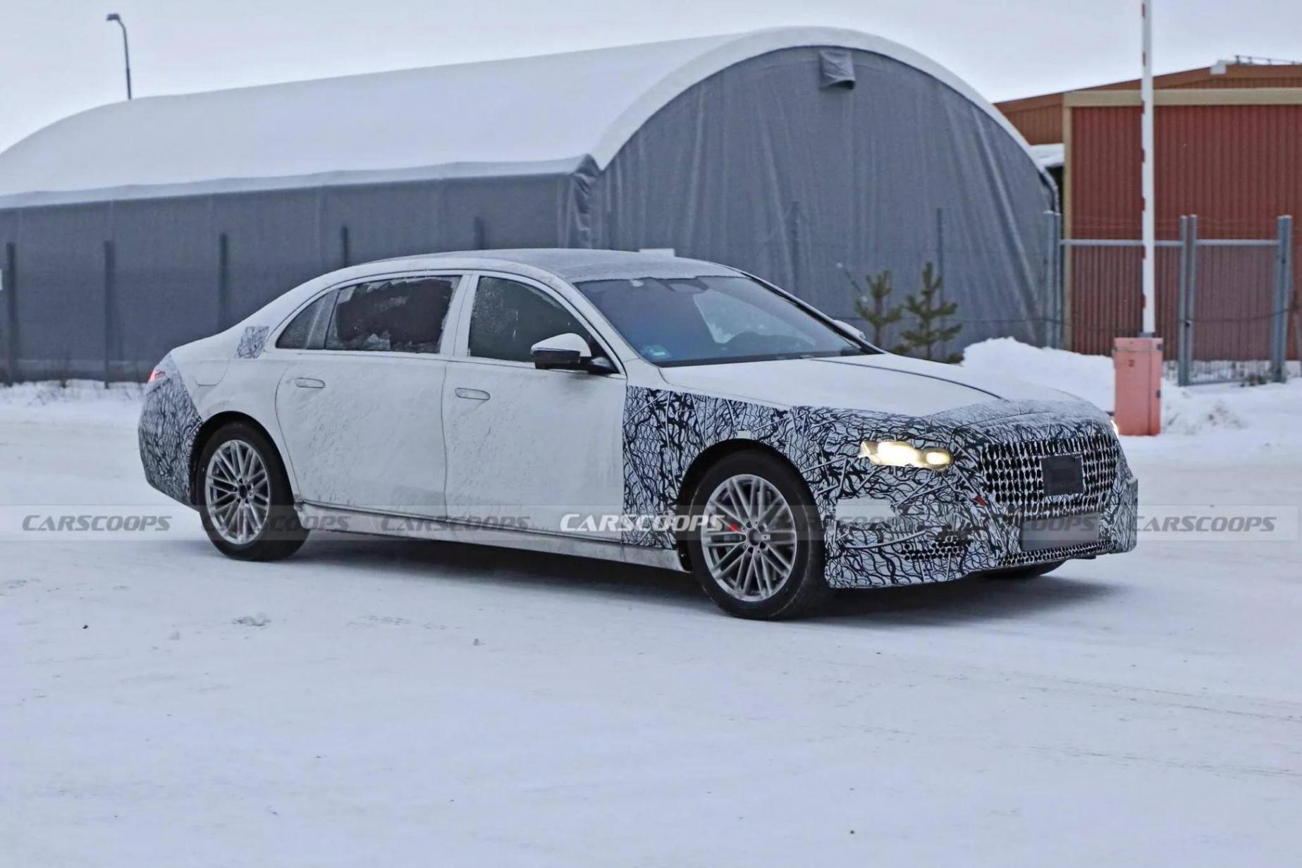 新款邁巴赫S級(jí)諜照曝光 配星形大燈和更大的格柵 預(yù)計(jì)2025年推出