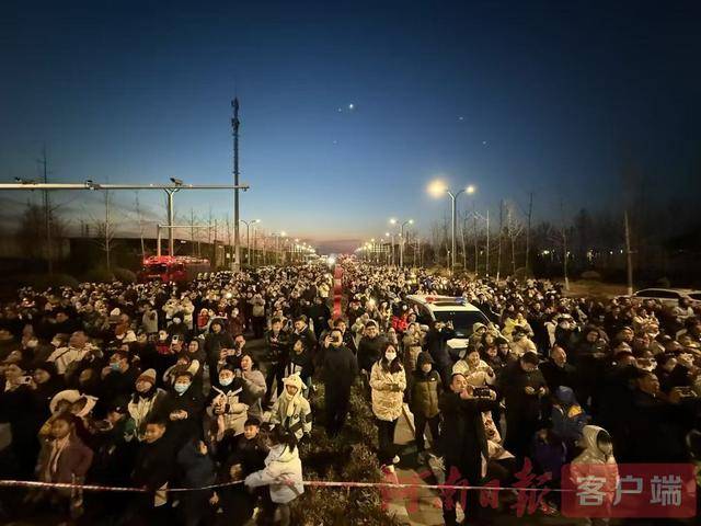 無人機“表演秀”,緣何閃耀鄭州航空港的夜空?