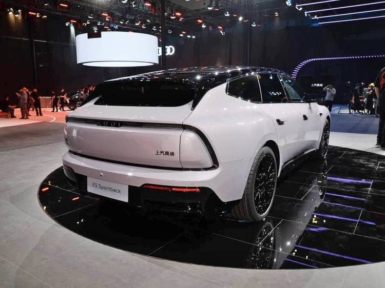 上汽和奧迪打造的這臺旅行車真好看!