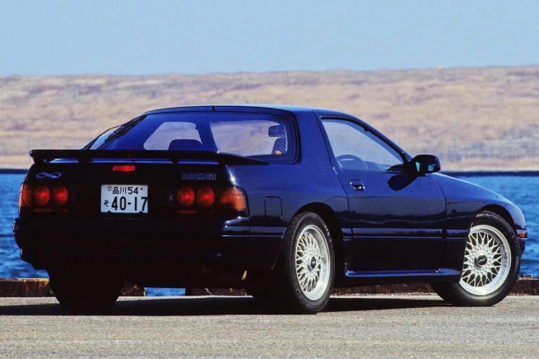 終于有廠家做出合金全開的FC了