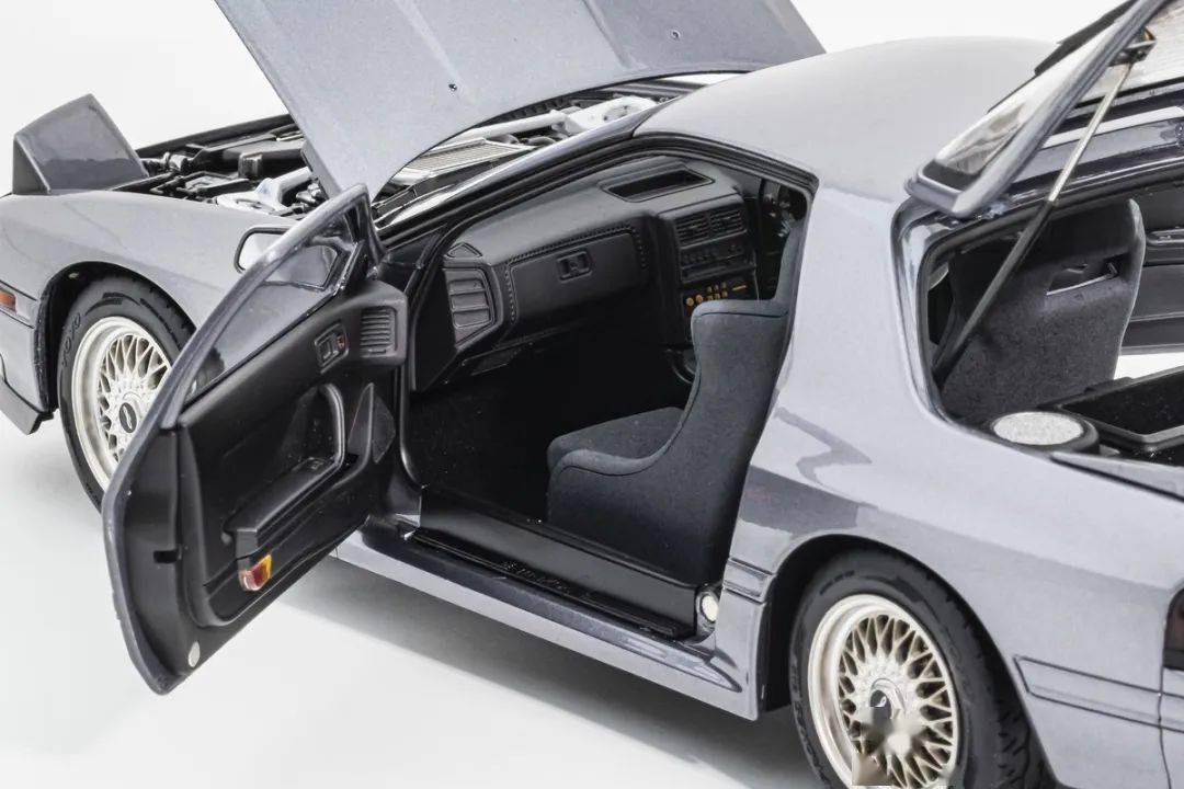 終于有廠家做出合金全開的FC了