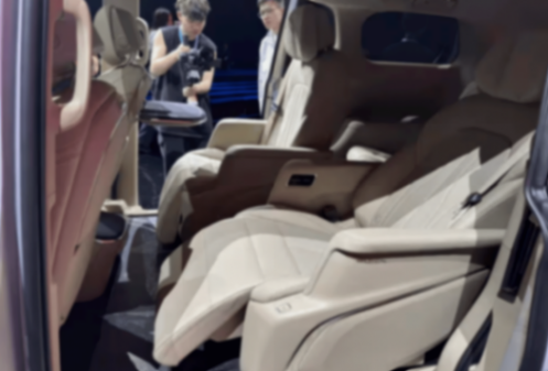 全新別克GL8陸尚24.99萬起,打比亞迪夏沒毛病