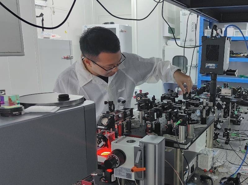 納米“雙光子工廠”問世!中國科研團隊成功研制新型量子糾纏光源