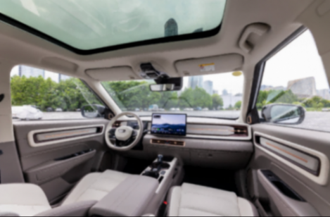 當汽車駛?cè)氤蓖婺翀觯萝嚢l(fā)布會玩成「甜蜜派對」