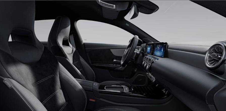 奔馳首款純電獵裝來了,761km續航+三聯屏夠香嗎?