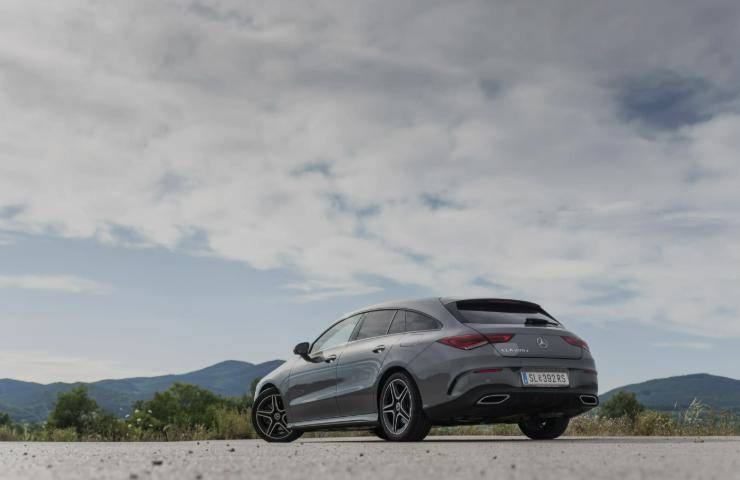 奔馳首款純電獵裝來了,761km續航+三聯屏夠香嗎?