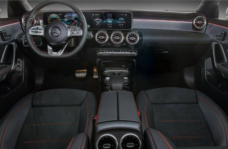 奔馳首款純電獵裝來了,761km續航+三聯屏夠香嗎?