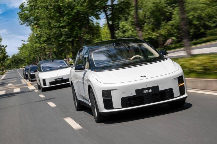 李想和李斌的較量:理想i8與樂道L90誰能勝出?