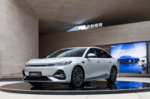 “韌穩行遠”,是吉利文化的再一次具象化表達