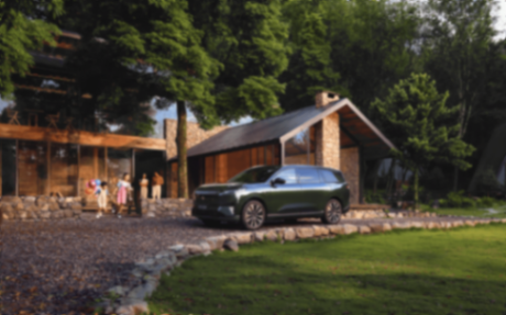 東風奕派eπ008六座版:17萬級家用SUV的“技術(shù)流”破壁者