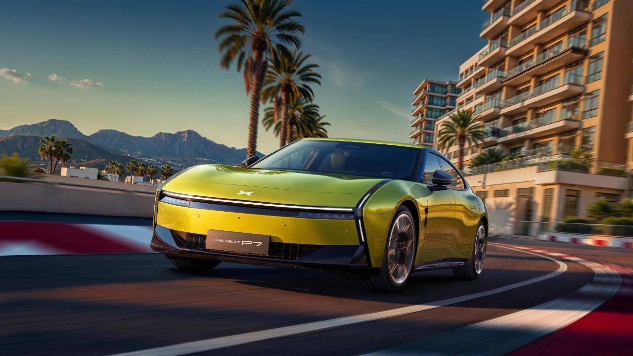 全新小鵬P7新配色!律動(dòng)黃高級(jí)感十足 8月6日首發(fā)亮相