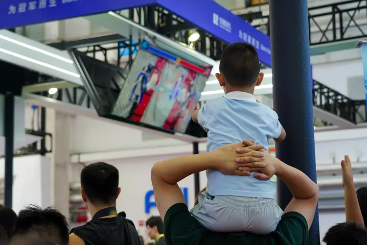 世界機器人大會上什么都有,就是沒什么共識