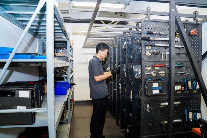 奔馳始終恪守追求卓越的品牌基因,將前沿科技、數字化工具與客戶洞察融入產品與服務,持續引領豪華出行風潮