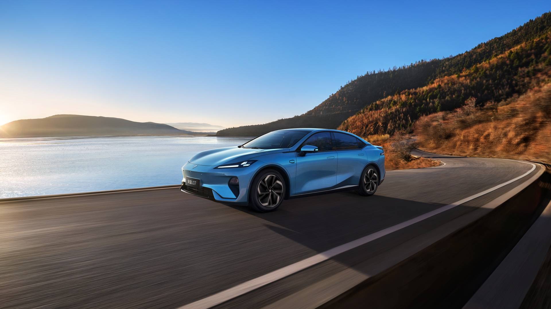 15萬級智能家轎新標桿:深藍L07憑什么讓消費者心動?