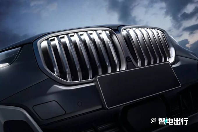 寶馬“又搞大事”!推全新旗艦SUV,對(duì)標(biāo)奔馳G級(jí)