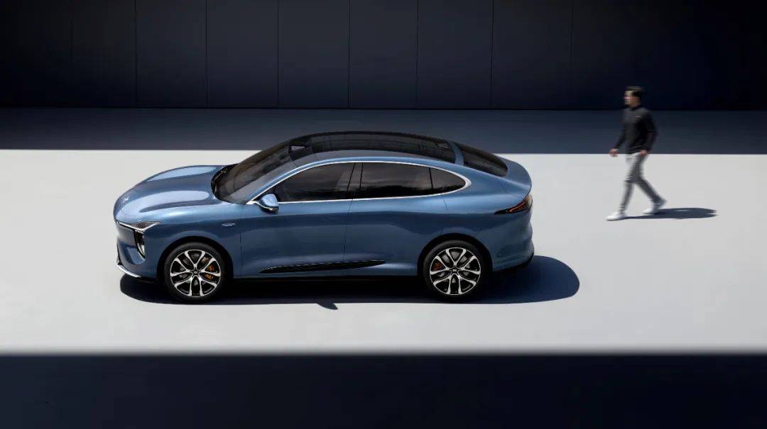 預售半小時破萬,20.99萬元起,續(xù)航1500公里的增程智己LS6突破了自己