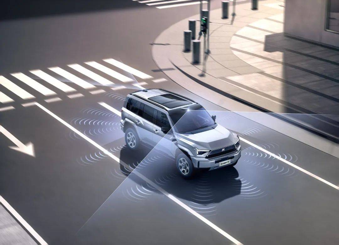 猛士M817上市,其中猛士M817 Pro版上市指導(dǎo)價(jià)31.99萬(wàn)元,猛士M817 Max版上市指導(dǎo)價(jià)34.99萬(wàn)元