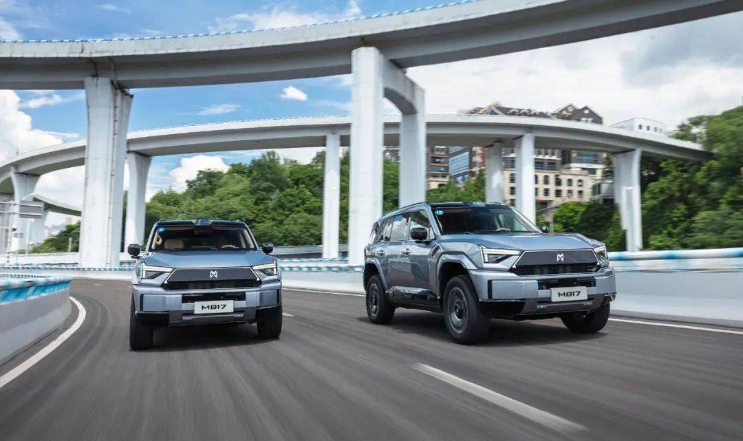 猛士M817上市,其中猛士M817 Pro版上市指導(dǎo)價(jià)31.99萬(wàn)元,猛士M817 Max版上市指導(dǎo)價(jià)34.99萬(wàn)元