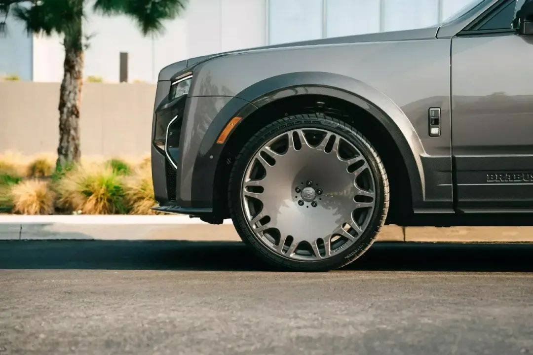 Brabus 700,如何高性能的升級勞斯萊斯庫里南