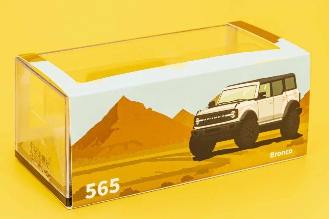 2020款Bronco以硬派越野為核心,與Jeep牧馬人直接競爭,強調非承載式車身和機械越野能力