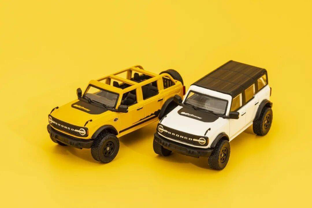 2020款Bronco以硬派越野為核心,與Jeep牧馬人直接競爭,強調非承載式車身和機械越野能力