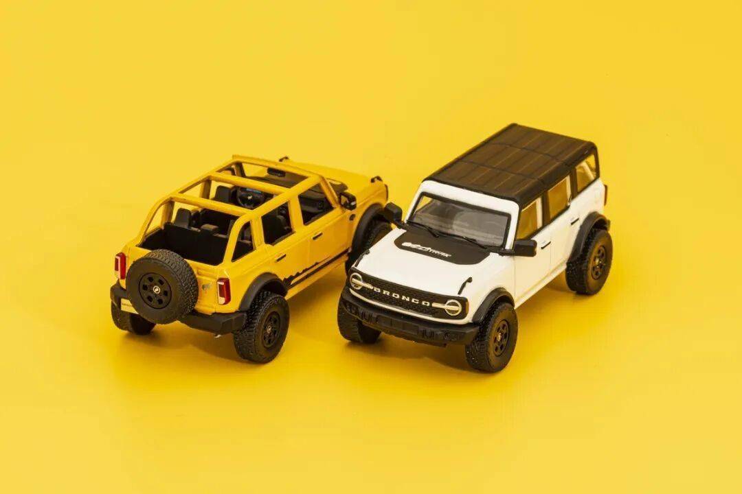 2020款Bronco以硬派越野為核心,與Jeep牧馬人直接競爭,強調非承載式車身和機械越野能力