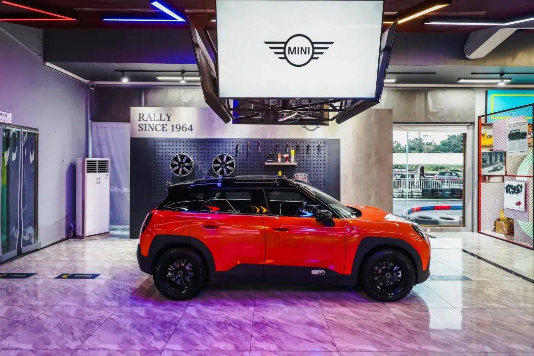 試駕MINI ACEMAN:“過(guò)去時(shí)”與“現(xiàn)在時(shí)”的經(jīng)典融合