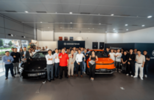 東風奕派eπ007香港版上市,東風品牌九龍灣展廳開幕!